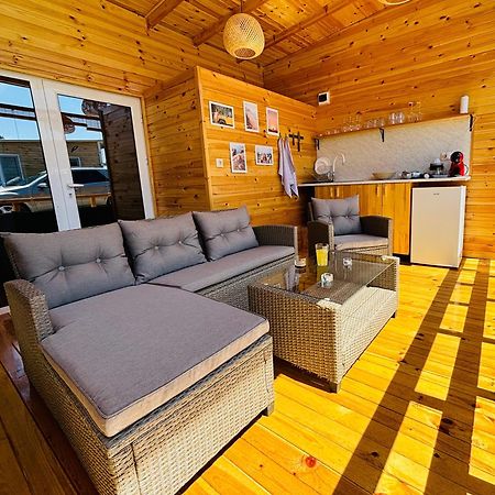 Cozyhut Бунгало Под Наем Chernomorets Esterno foto