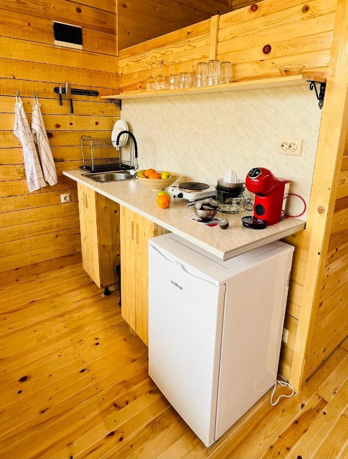 Cozyhut Бунгало Под Наем Chernomorets Esterno foto